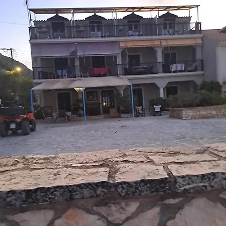 Karmiris Family With Sea View For 6persons * זקינטוס טאון
